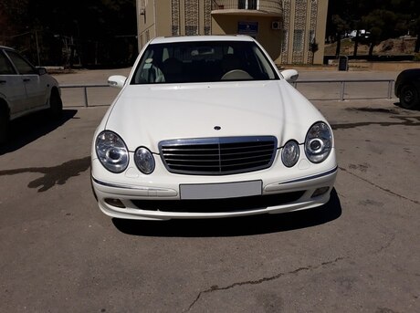 Mercedes E 320