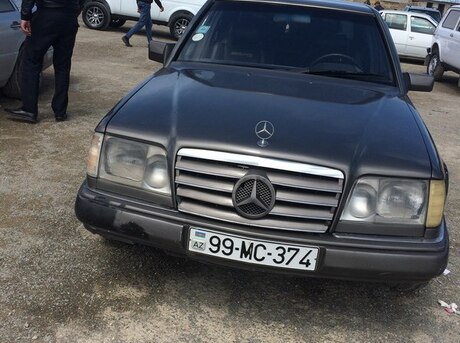 Mercedes E 300