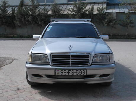 Mercedes C 180