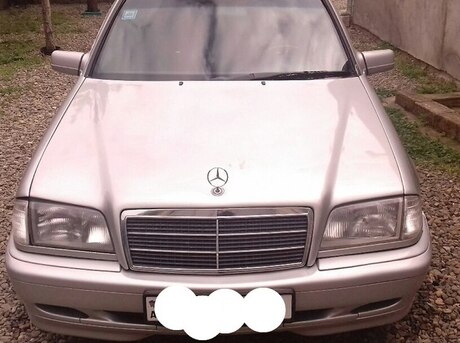 Mercedes C 180
