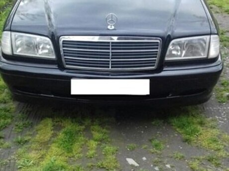 Mercedes C 180