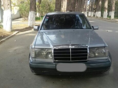 Mercedes E 200
