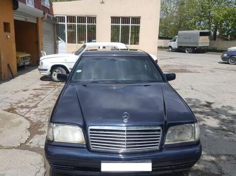 Mercedes S 320