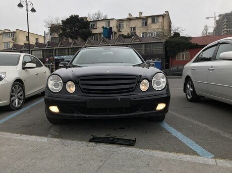 Mercedes E 220