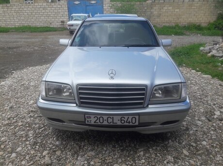 Mercedes C 180