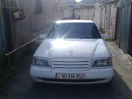 Mercedes C 180