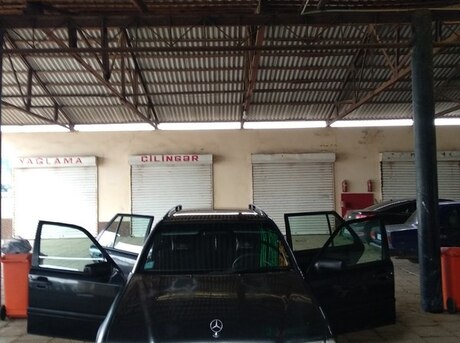 Mercedes C 200
