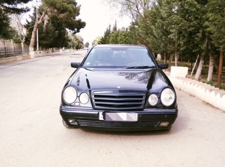 Mercedes E 290