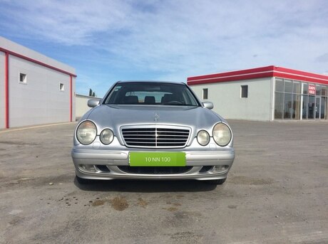 Mercedes E 240