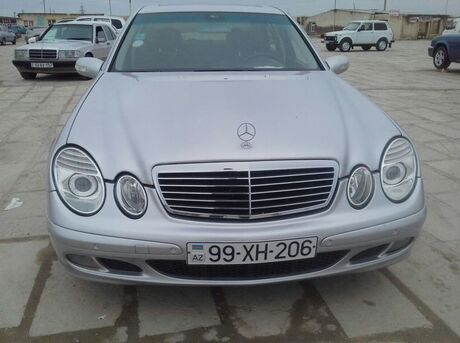 Mercedes E 220