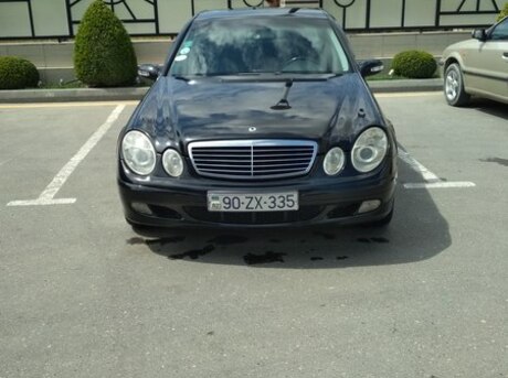 Mercedes E 220