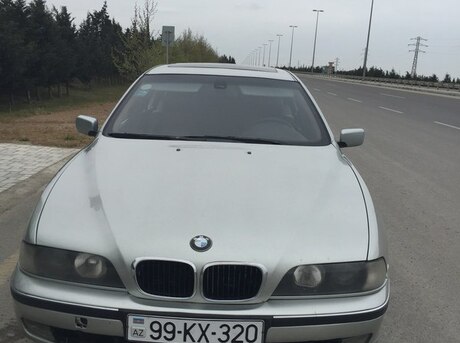 BMW 523