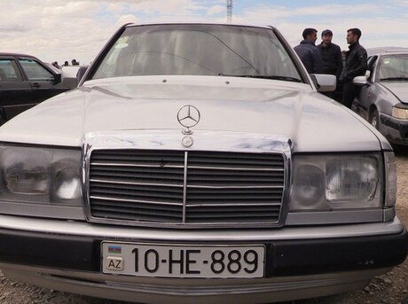 Mercedes E 300