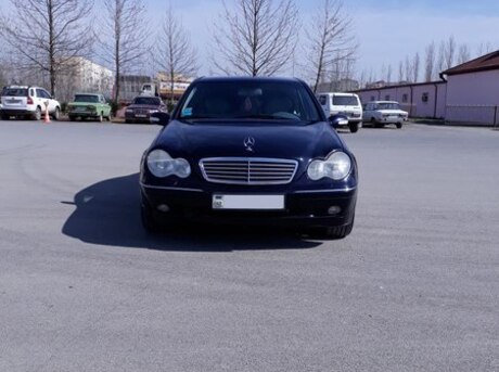 Mercedes C 200