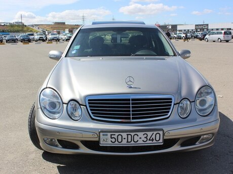 Mercedes E 220