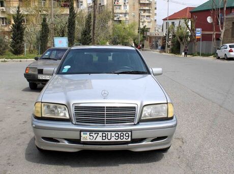 Mercedes C 220
