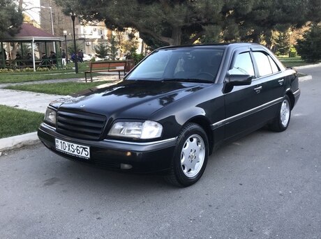 Mercedes C 200