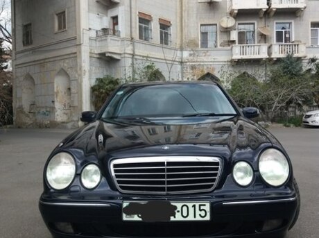 Mercedes E 320