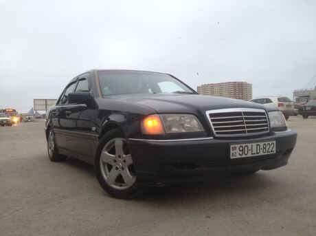 Mercedes C 240