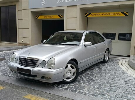 Mercedes E 220