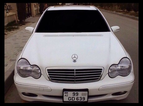 Mercedes C 240