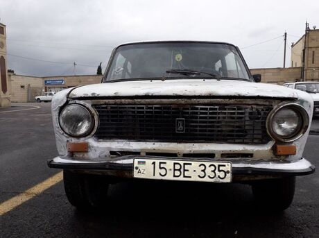 LADA (VAZ) 2111