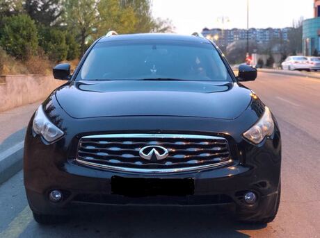 Infiniti FX35