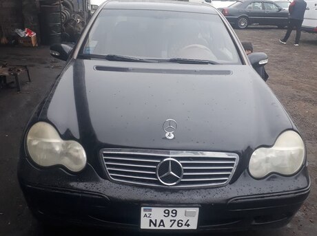 Mercedes C 240