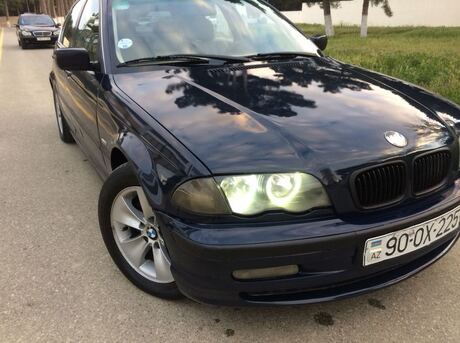 BMW 320