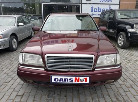 Mercedes C 200