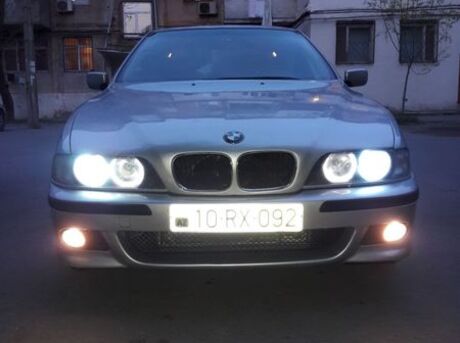 BMW 523