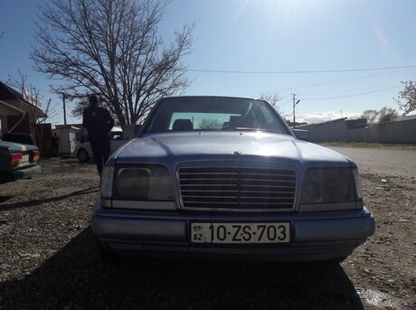 Mercedes E 300