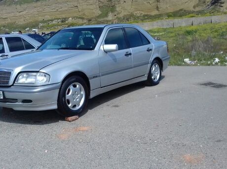 Mercedes C 220