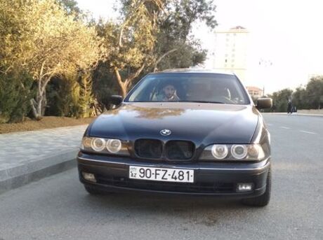 BMW 523