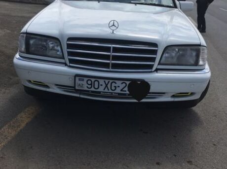 Mercedes C 230