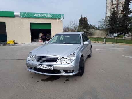 Mercedes E 320