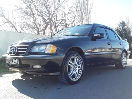 Mercedes C 230