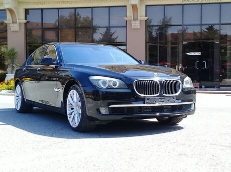 BMW 740