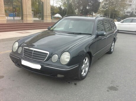 Mercedes E 220