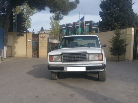 LADA (VAZ) 2107