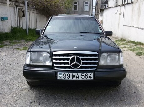 Mercedes E 220