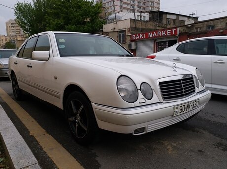 Mercedes E 280