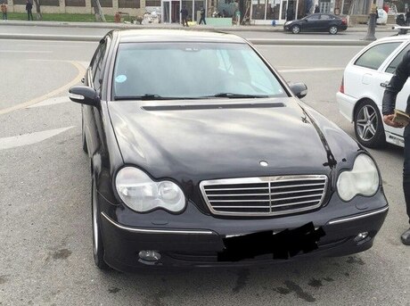 Mercedes C 240