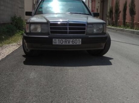Mercedes 190