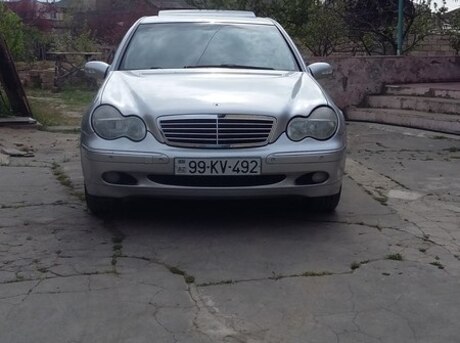 Mercedes C 240