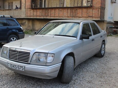 Mercedes E 280