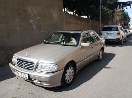 Mercedes C 240