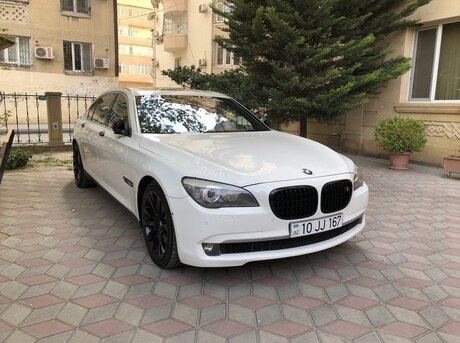 BMW 750