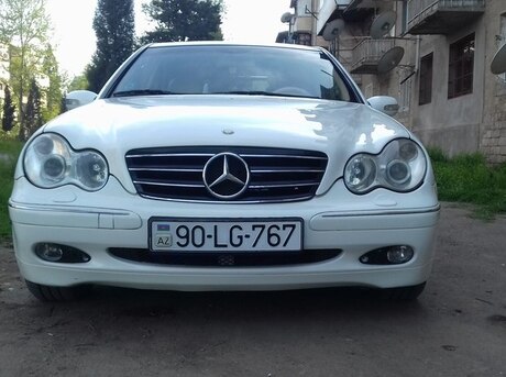 Mercedes C 240