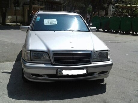 Mercedes C 180